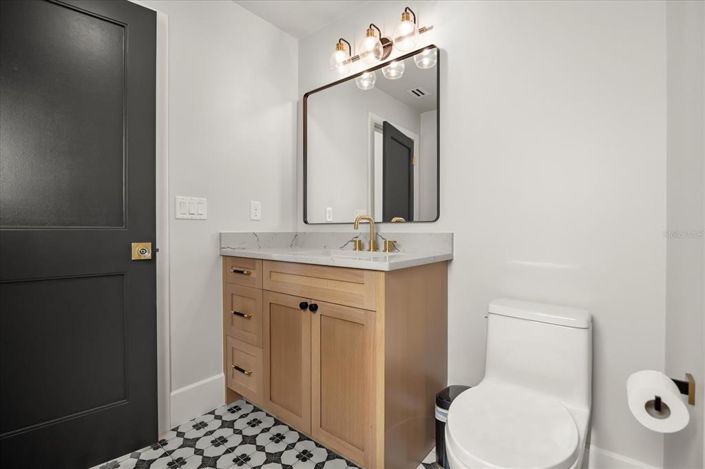 Image No.34-5 Bed House for sale