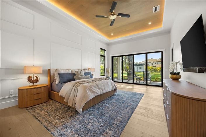 Image No.36-5 Bed House for sale