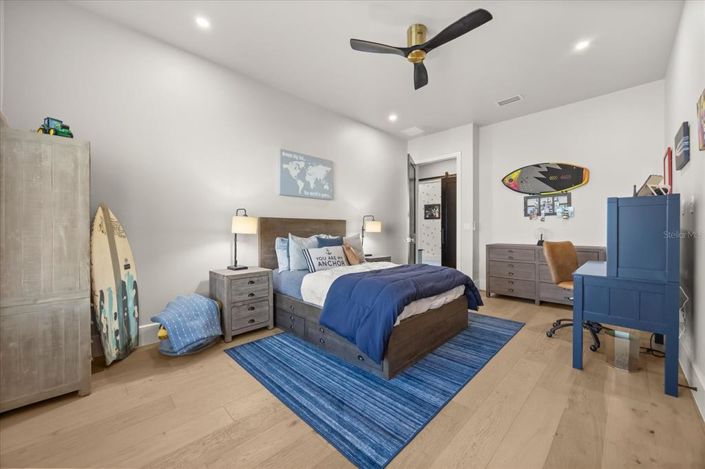 Image No.52-5 Bed House for sale