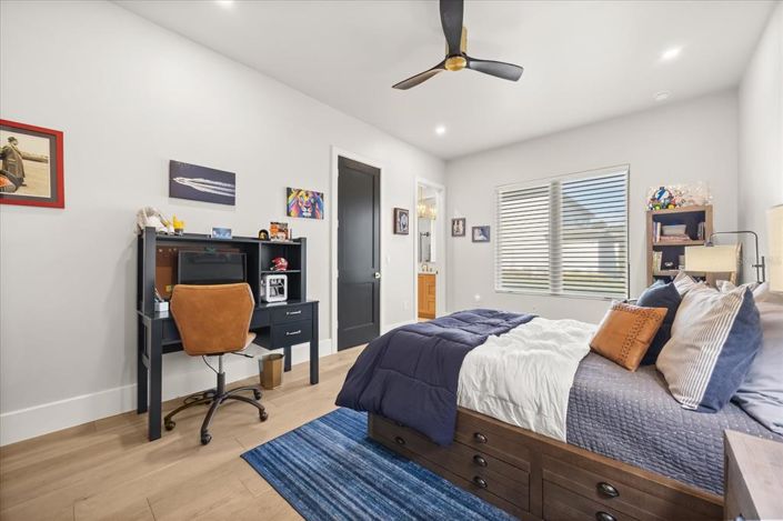 Image No.53-5 Bed House for sale