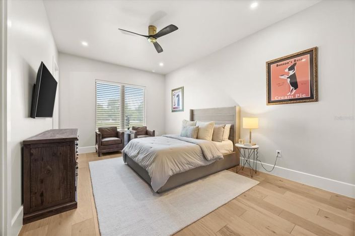 Image No.54-5 Bed House for sale