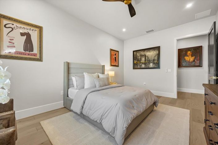 Image No.55-5 Bed House for sale