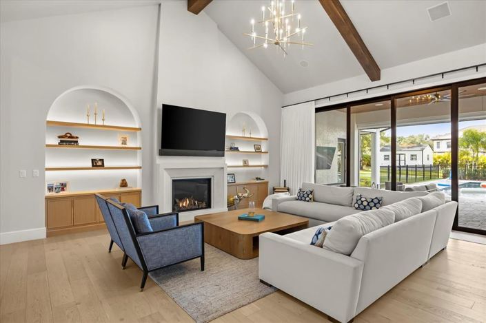 Image No.7-5 Bed House for sale