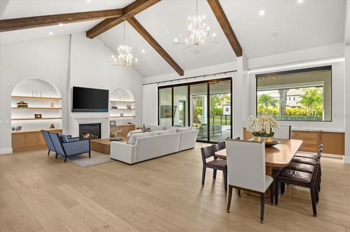 Image No.9-5 Bed House for sale