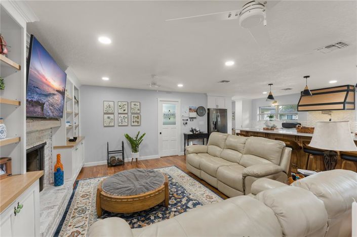 Image No.19-4 Bed House for sale