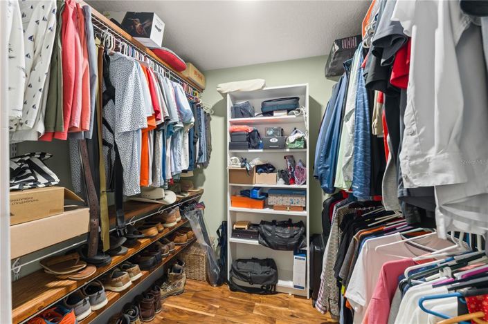 Image No.29-4 Bed House for sale