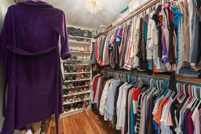 Image No.36-4 Bed House for sale