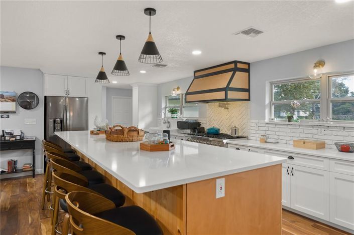 Image No.9-4 Bed House for sale