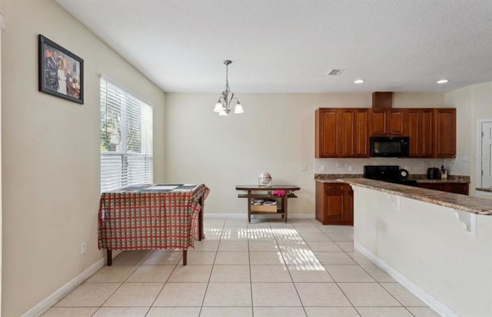 Image No.14-6 Bed House for sale