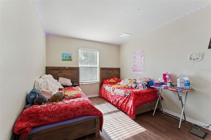 Image No.26-6 Bed House for sale