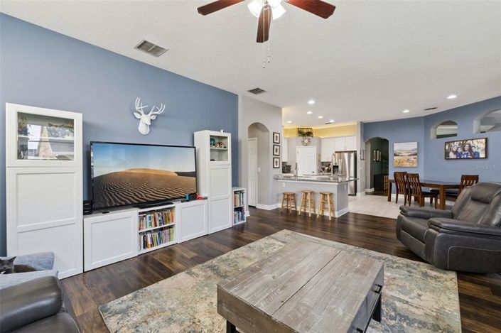 Image No.18-4 Bed House for sale