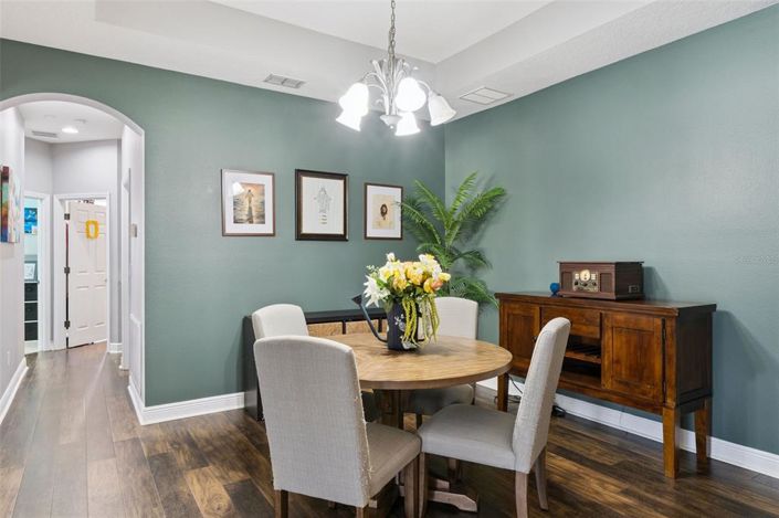 Image No.5-4 Bed House for sale