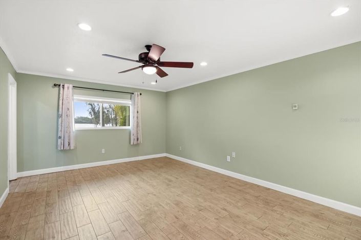 Image No.18-3 Bed House for sale