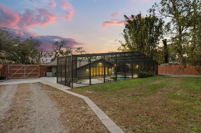 Image No.41-3 Bed House for sale