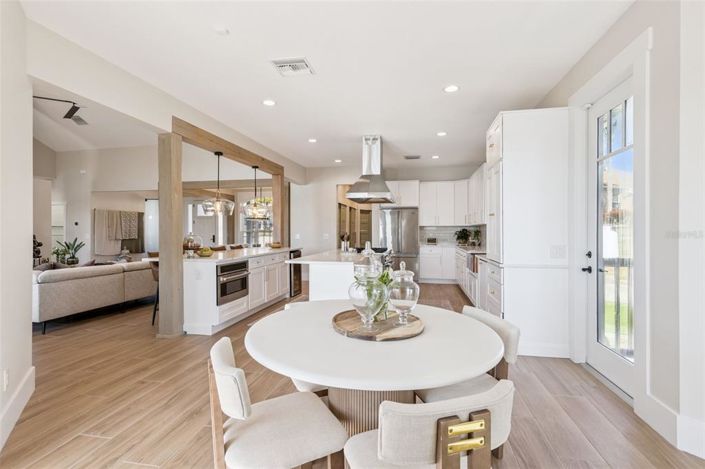 Image No.18-5 Bed House for sale