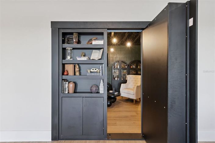 Image No.24-5 Bed House for sale