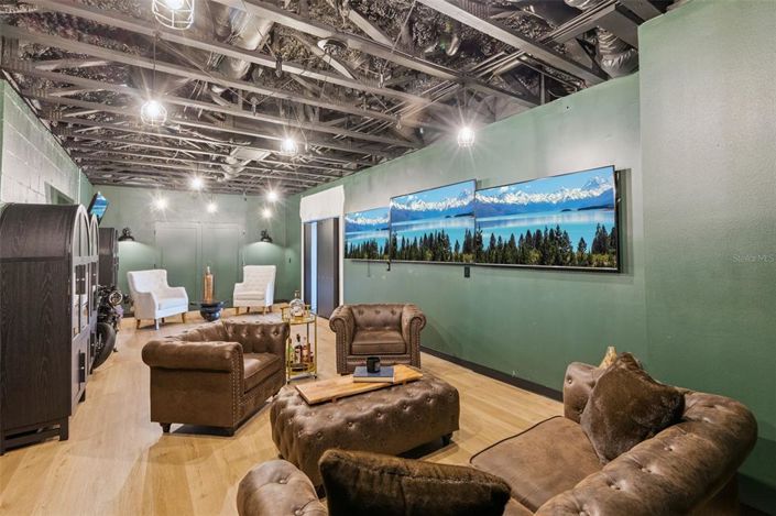 Image No.33-5 Bed House for sale