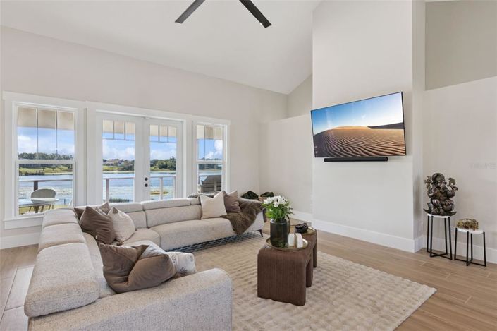 Image No.7-5 Bed House for sale