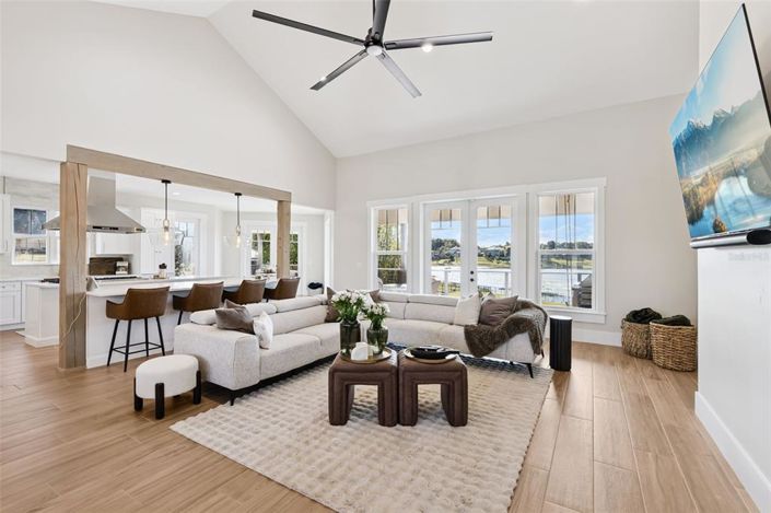 Image No.8-5 Bed House for sale