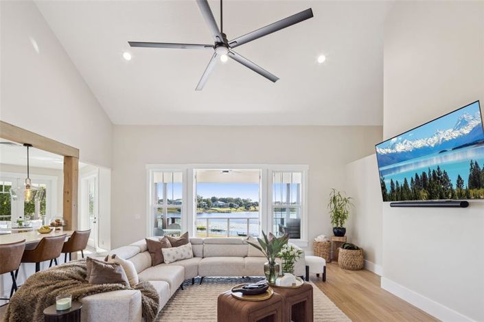 Image No.9-5 Bed House for sale