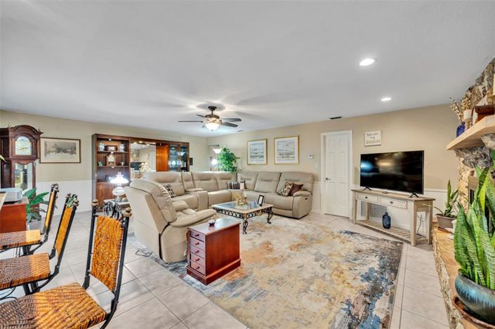 Image No.7-3 Bed House for sale