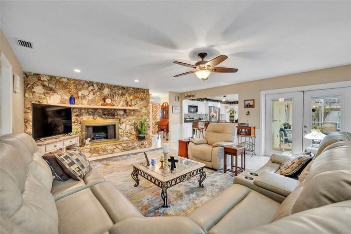 Image No.9-3 Bed House for sale