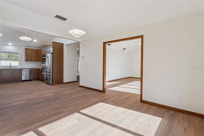 Image No.14-4 Bed House for sale