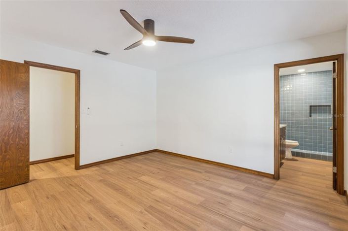 Image No.19-4 Bed House for sale