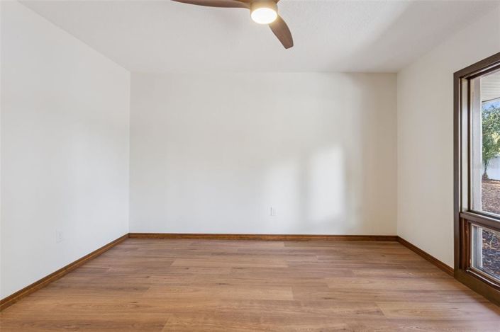 Image No.27-4 Bed House for sale