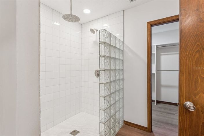 Image No.34-4 Bed House for sale