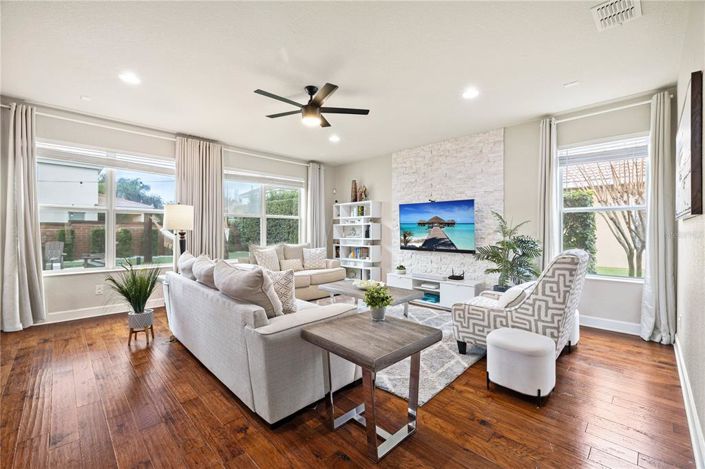 Image No.16-4 Bed House for sale