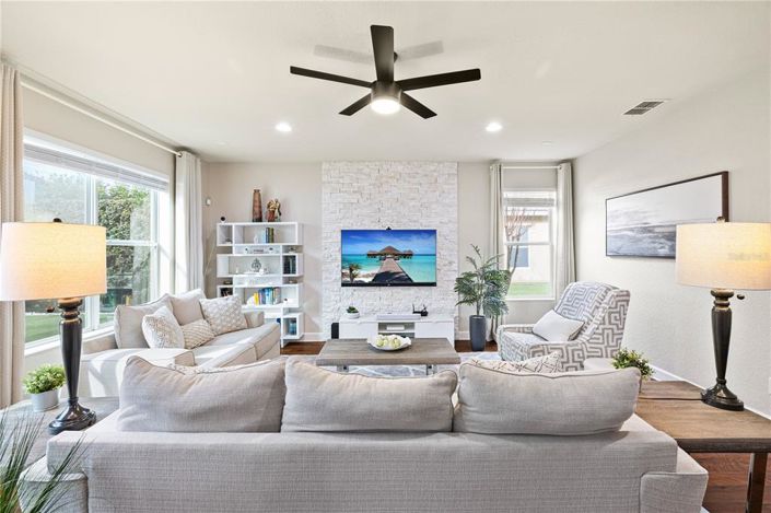 Image No.17-4 Bed House for sale