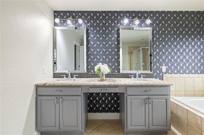 Image No.40-4 Bed House for sale