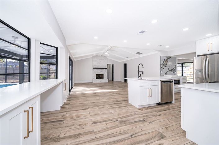 Image No.12-4 Bed House for sale