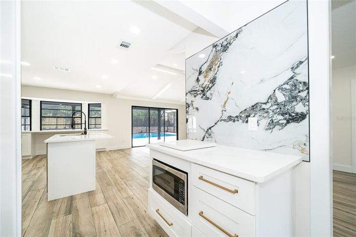 Image No.13-4 Bed House for sale