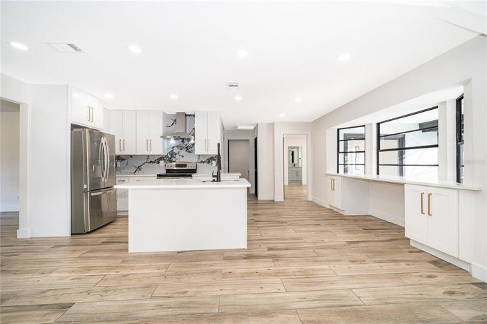 Image No.14-4 Bed House for sale