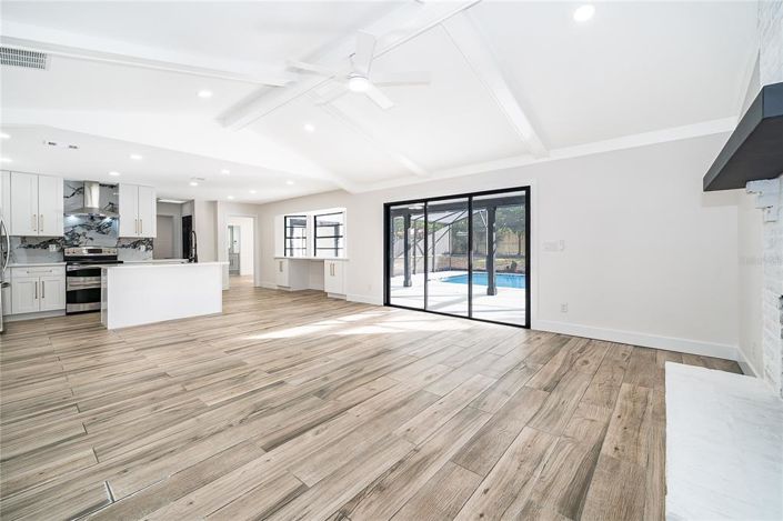 Image No.16-4 Bed House for sale