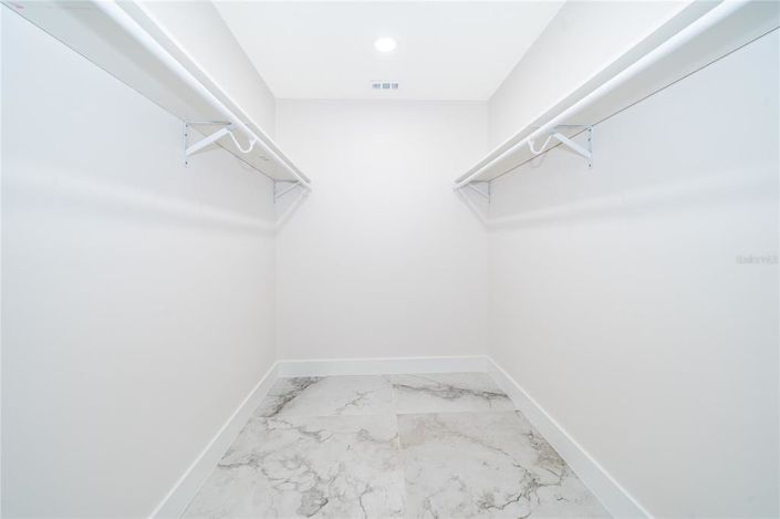 Image No.31-4 Bed House for sale