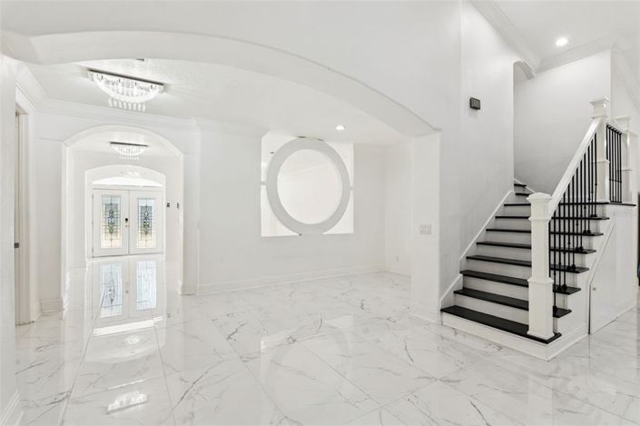 Image No.10-4 Bed House for sale