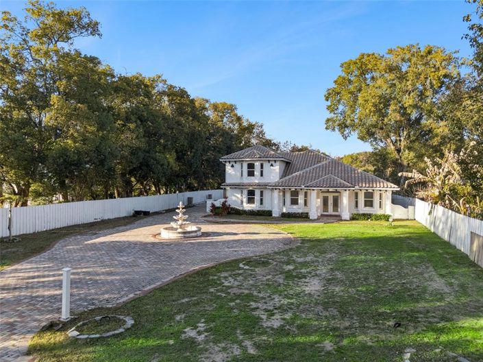 Image No.2-4 Bed House for sale