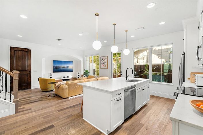 Image No.11-3 Bed Townhouse for sale