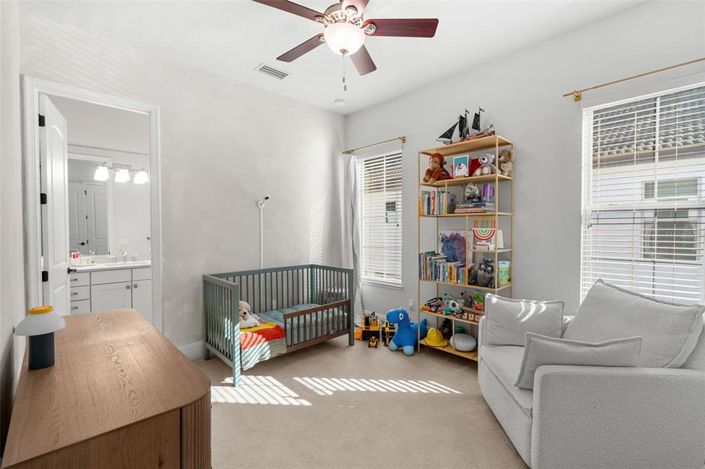 Image No.23-3 Bed Townhouse for sale