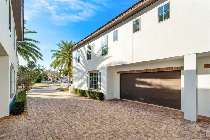 Image No.28-3 Bed Townhouse for sale