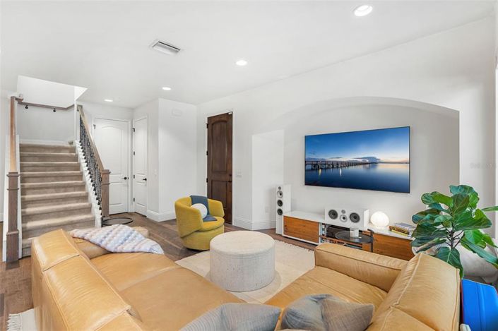 Image No.6-3 Bed Townhouse for sale