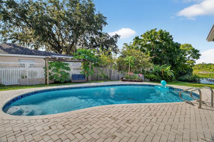 Image No.11-4 Bed House for sale