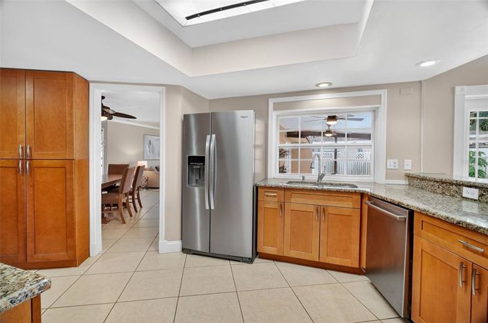 Image No.13-4 Bed House for sale