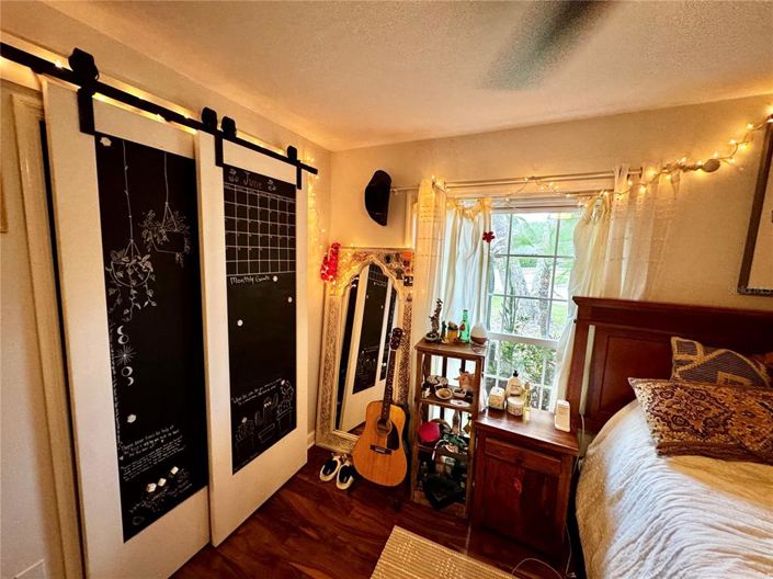 Image No.26-5 Bed House for sale