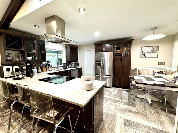 Image No.6-5 Bed House for sale