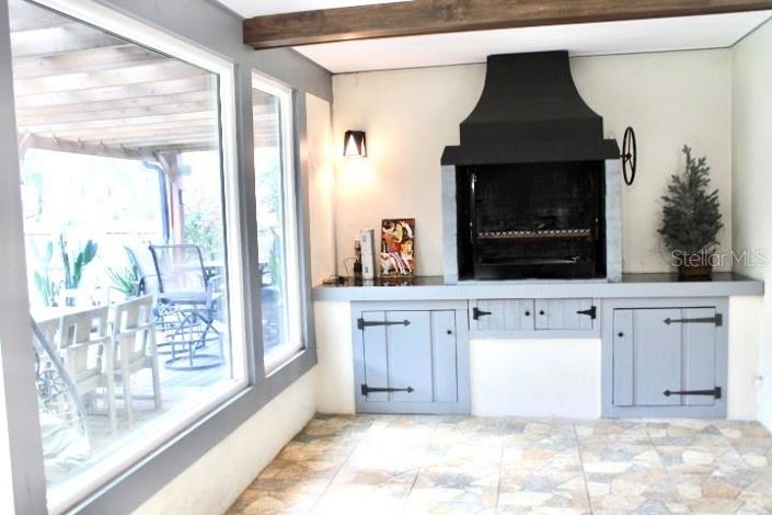 Image No.9-5 Bed House for sale