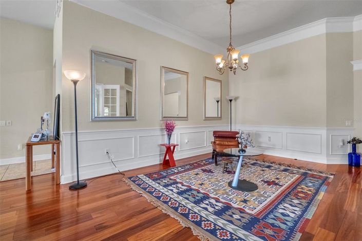 Image No.11-3 Bed House for sale